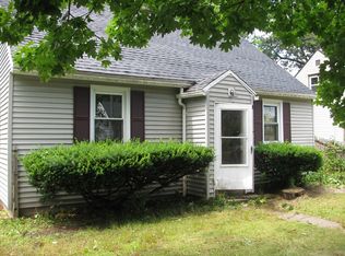 86 Pheland St, Springfield, MA 01109