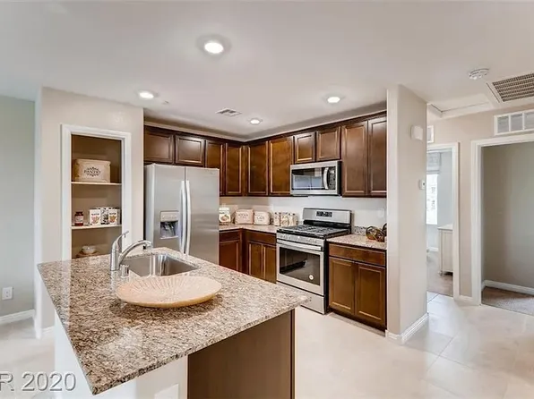 4611 Dover Straight St, Sunrise Manor, NV 89115