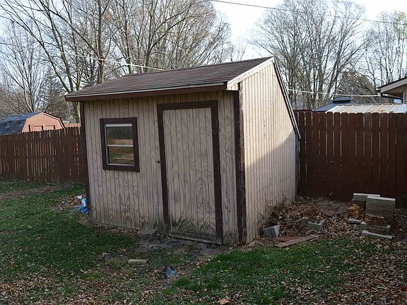 5th image of 1212 McIntyre Dr