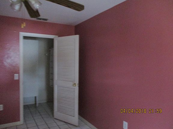 3rd image of 1621 SW 33rd Ter