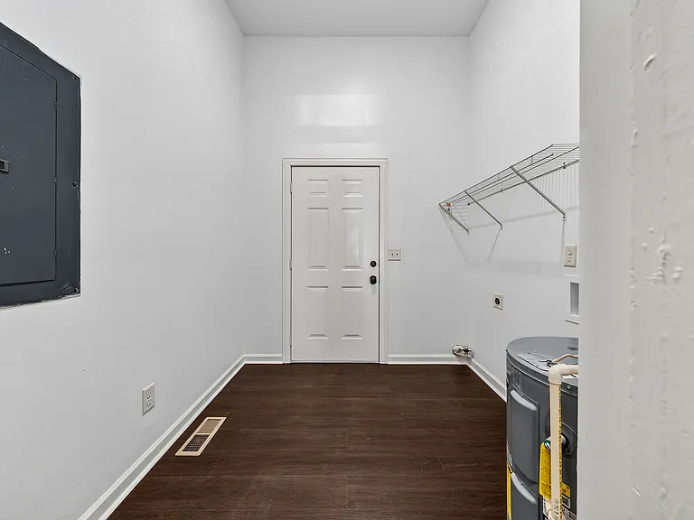 2806 Beacon Ave #B — Photo 24