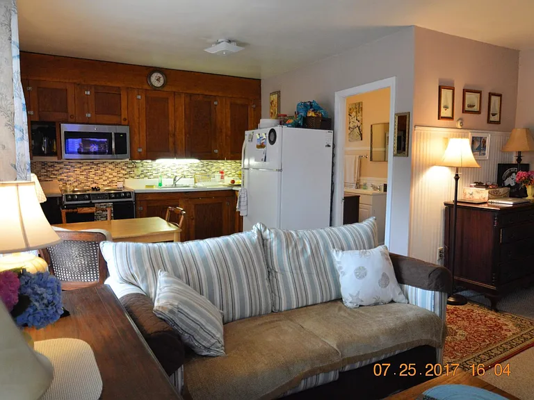 616 Thames St #3 — Photo 5