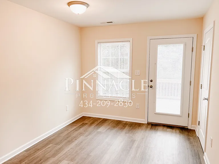 2305 Tazewell Ave #B — Photo 10