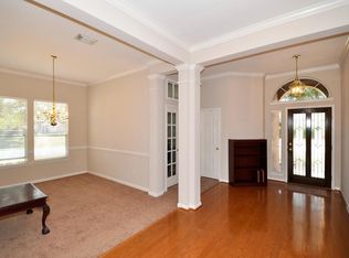 51 Crestview Trl, Houston, TX 77082