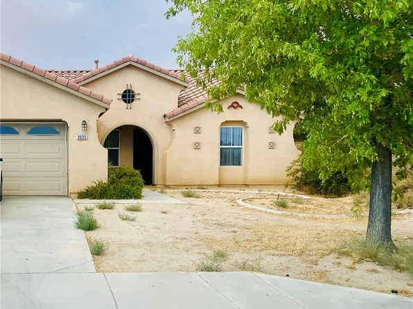 3035 E Nugent St, Lancaster, CA 93535