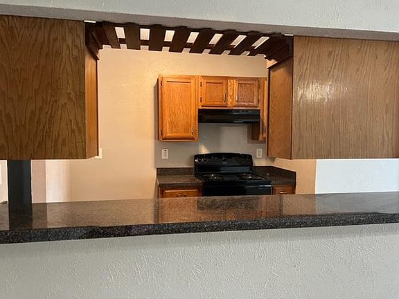 5th image of 7016 Greenview Cir N