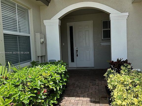 3rd image of 15305 SW 89th Ter #0