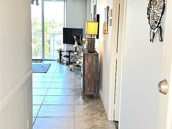 4th image of 1731 SE 15th Street #514