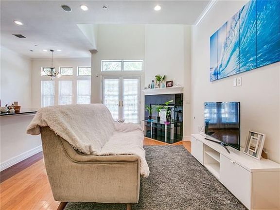 4th image of 1428 Clarinet Ln