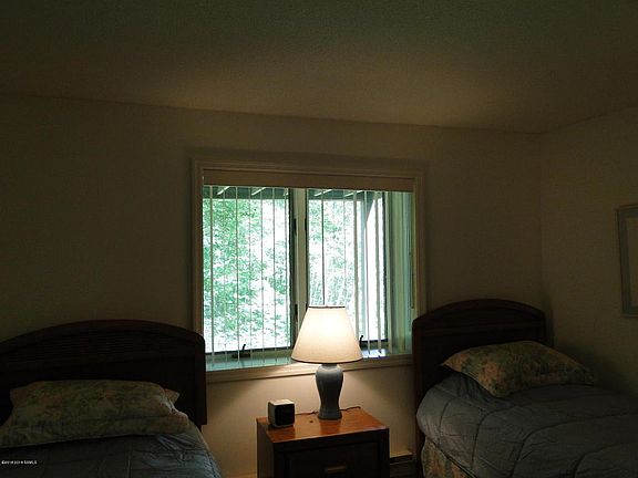 5th image of 4 Gore Village Ln