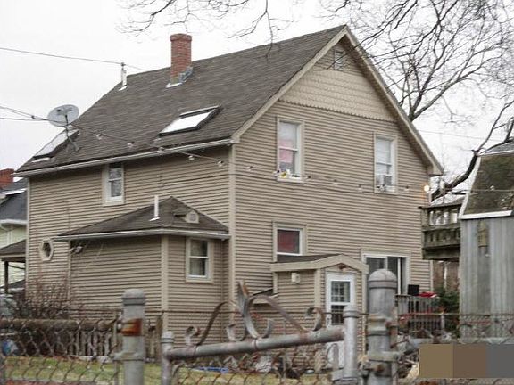 2nd image of 44 Oak Ave