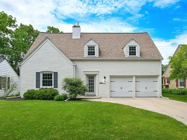 2665 N Harding BOULEVARD, Wauwatosa, WI 53226