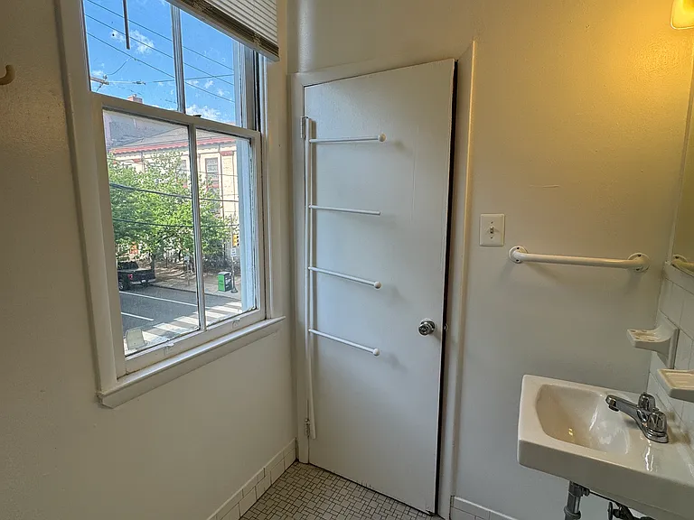1139 Lombard St #2F — Photo 11