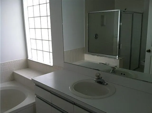1743 Barnstable Rd — Photo 12