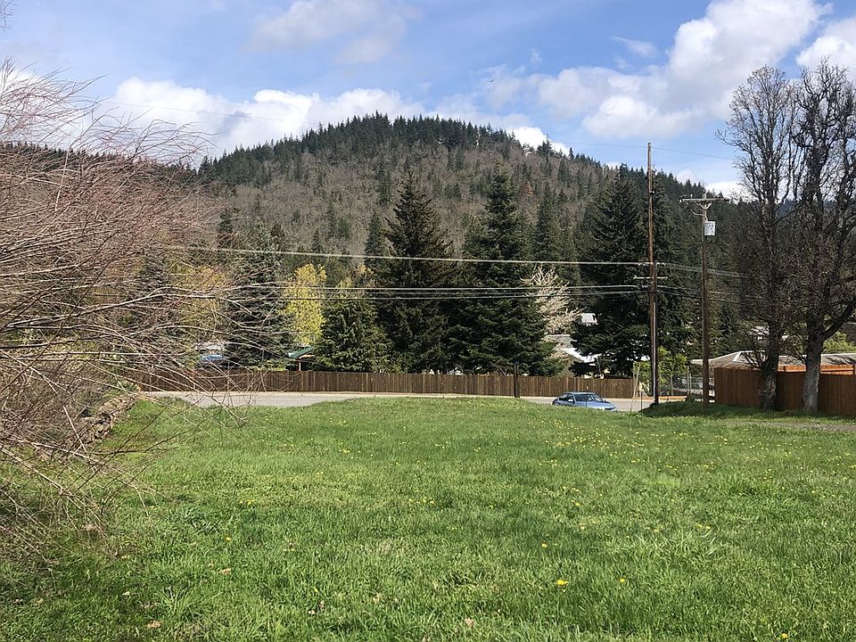 1st image of 145 NW Loop Rd