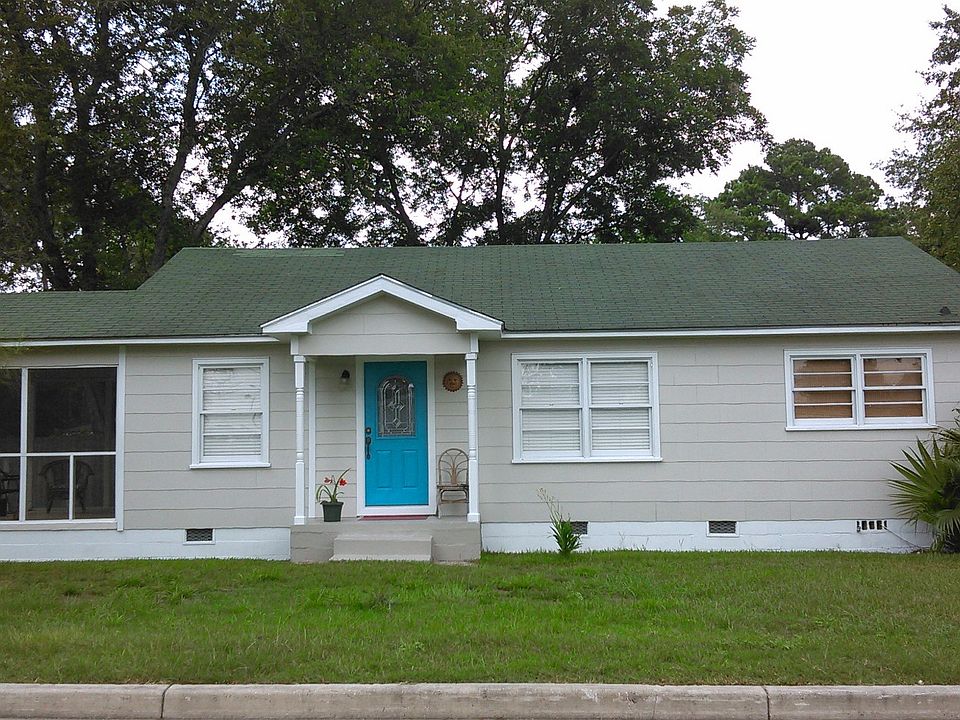 1st image of 201 Highland Heights Dr