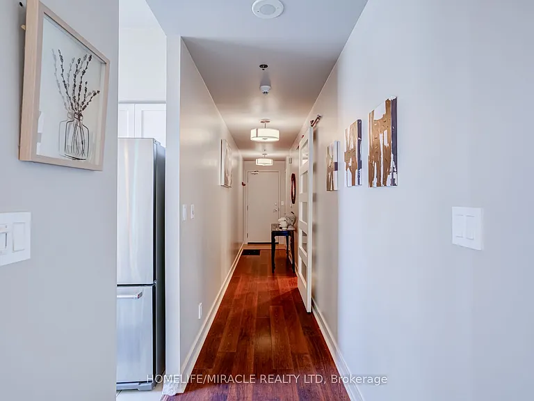 81 Navy Wharf Ct #201 — Photo 25