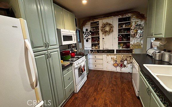 4th image of 40921 Johnston Ave