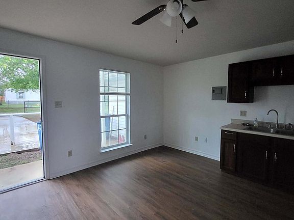 2nd image of 702 8th St #2