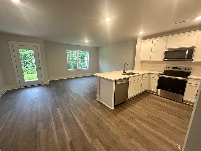 74 Cashmere Ct — Photo 6