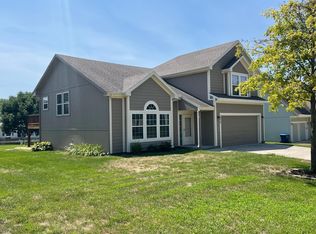 20445 W 220th Ter, Spring Hill, KS 66083