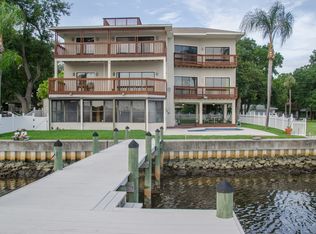 2208 N Riverside Dr, Tampa, FL 33602