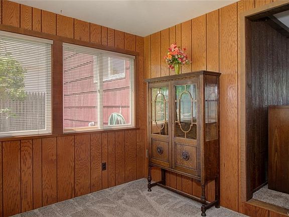 5th image of 415 Gould Ave