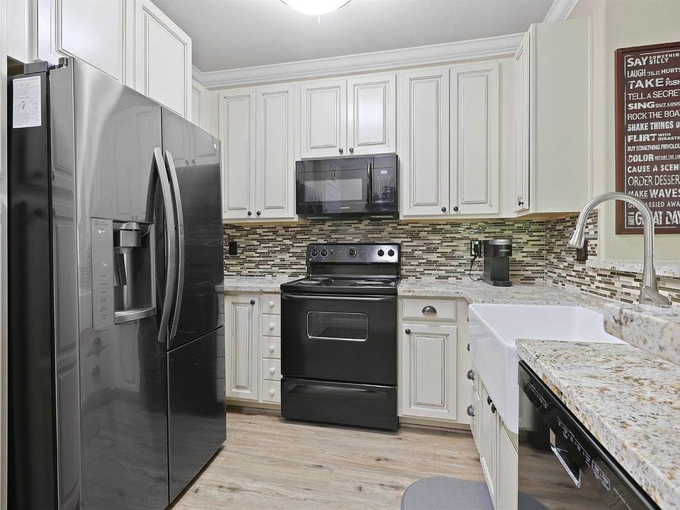 1st image of 8434 Walerga Rd APT 128