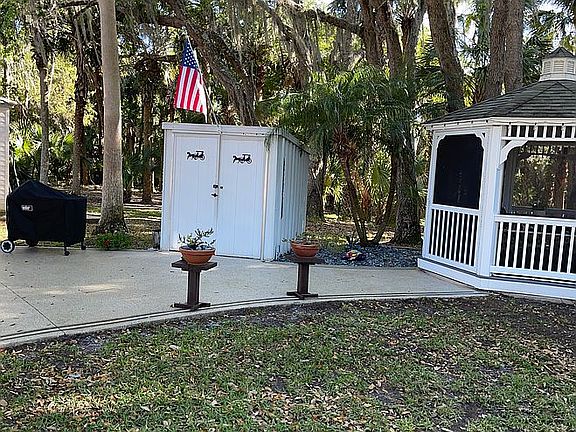 5th image of 337 Plantation Dr