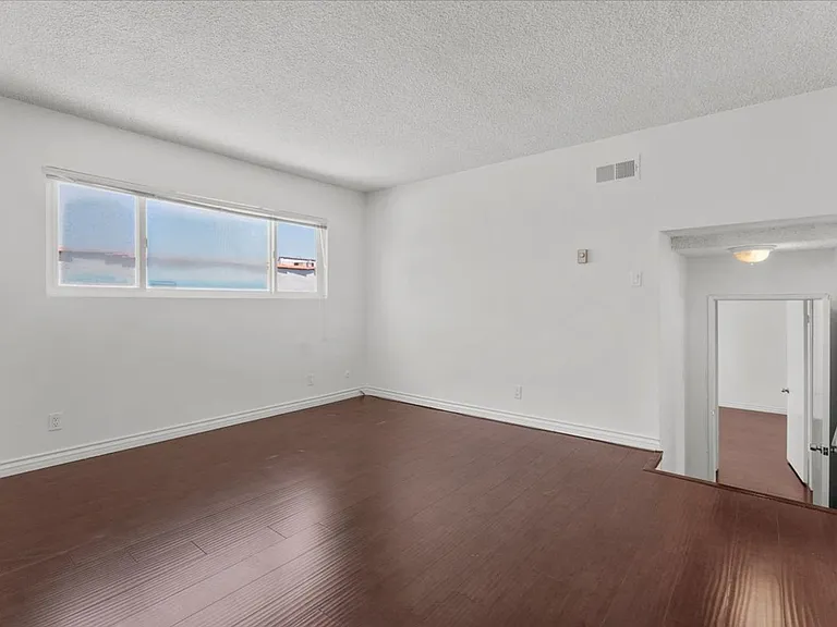 309 S Doheny Dr — Photo 7