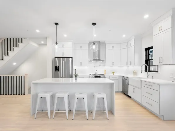 11 Lowell St #B, Arlington, MA 02476