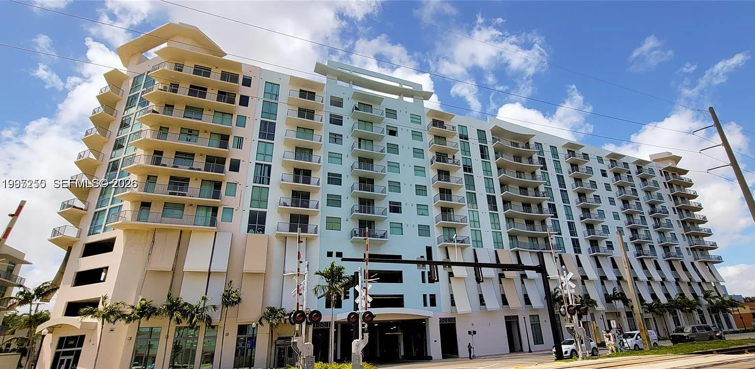 2 bed, 2.0 bath, 1200 sqft, $2,650 — Photo 3