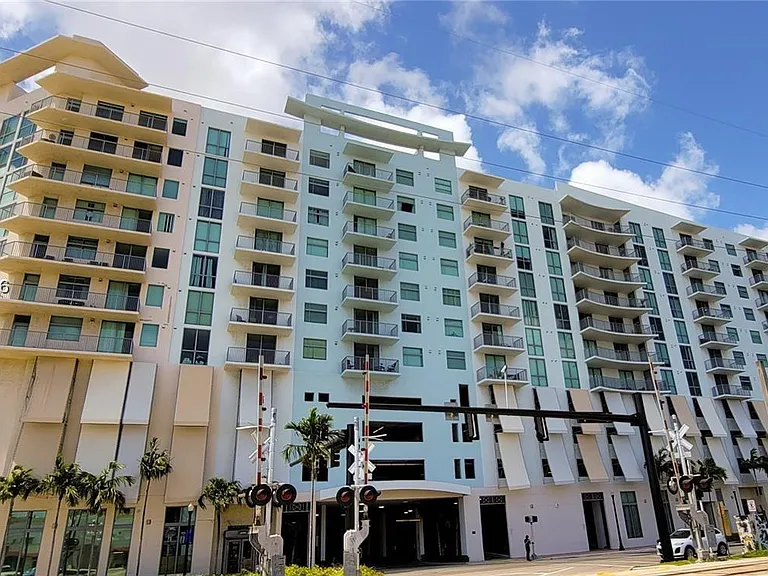 140 S Dixie Hwy #810 — Photo 3