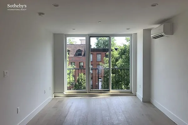 Rented by Sotheby's International Realty | media 10