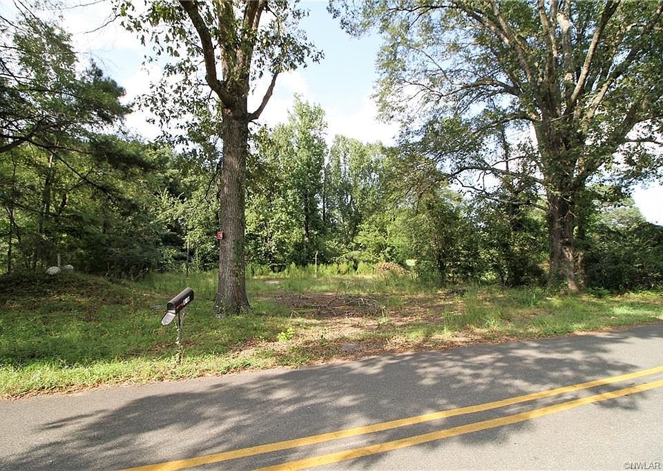 2nd image of 418 Magnolia Camp Rd