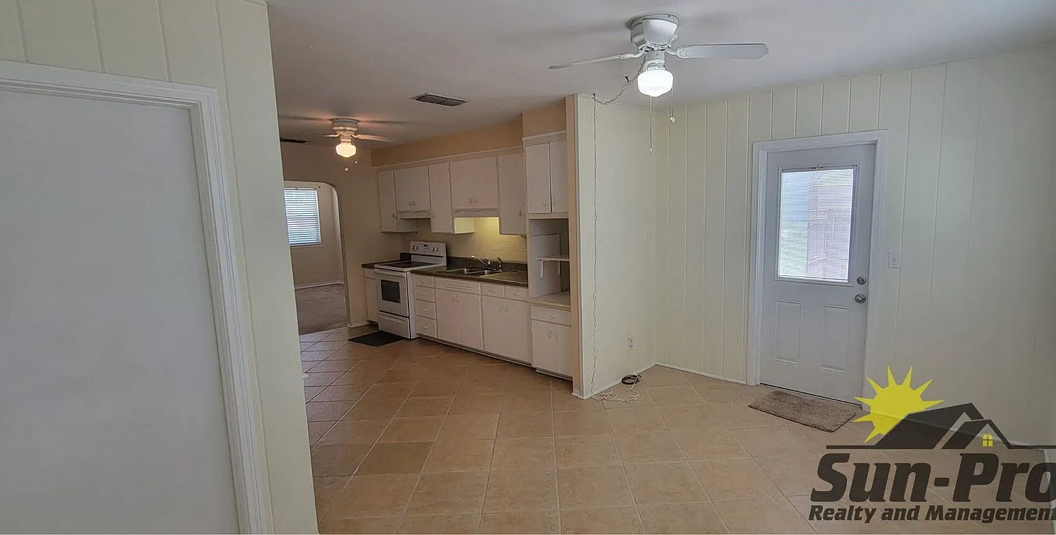 2 bed, 1.0 bath, 1000 sqft, $1,575 — Photo 4