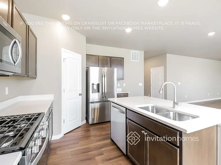 422 Elbert St — Photo 8