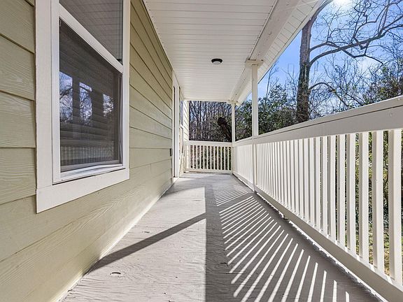 4th image of 143 Skyuka St