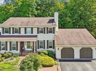 12 Clearwater Dr, Wayne, NJ 07470