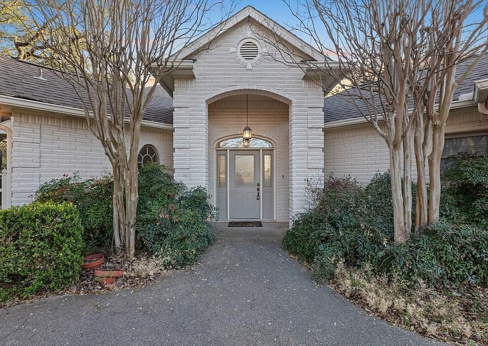 1st image of 536 Winding Way Ct