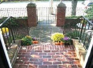 7 The Mews #321-S, Geneva, IL 60134