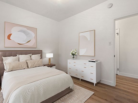 4th image of 4727 Beverly Blvd #4717.5
