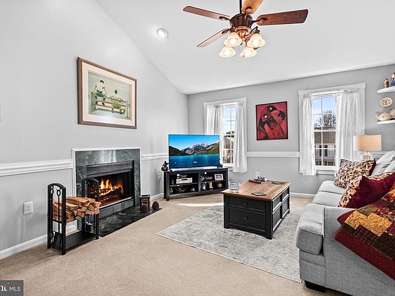 3rd image of 49 Little Oak Rd