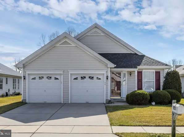 140 Blue Heron Dr, Thorofare, NJ 08086