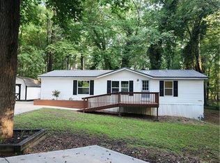 10 Woodcrest Rd SE, Acworth, GA 30102