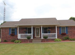 45 Woodville Dr, Lebanon, KY 40033