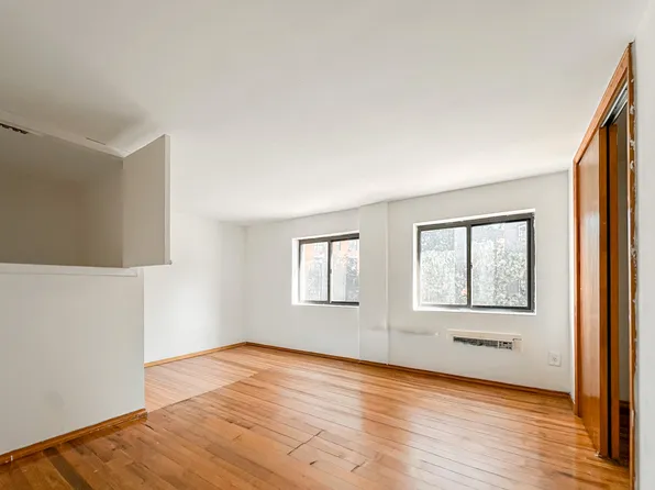 29 7th Avenue South image 4 of 12