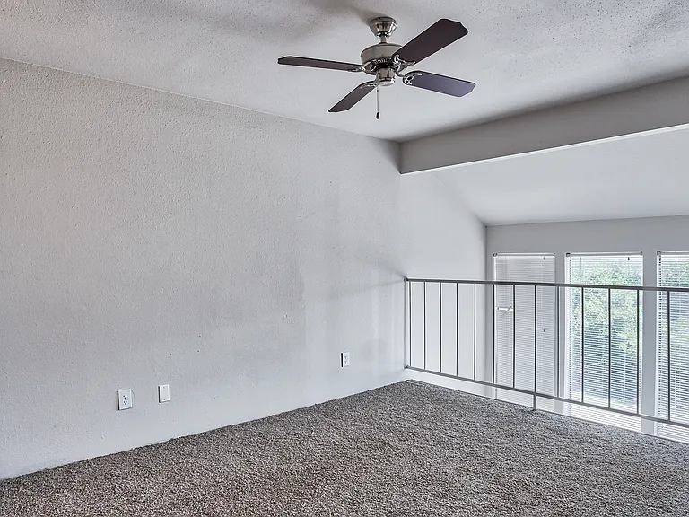 Branch Creek Apartments — Photo 11
