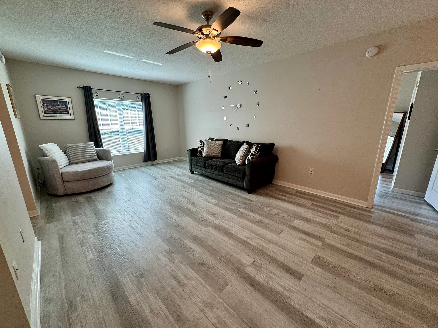 2 bed, 994 sqft, $1,700 — Photo 4