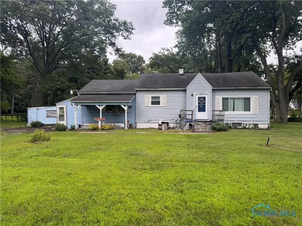 8276 Dorr St, Toledo, OH 43617